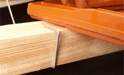 IVT spinka do dachówki 15.435 R-BOCZNA wymiar 40x200mm (karton 250 szt.)