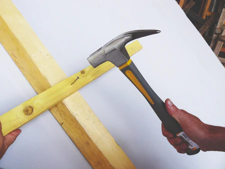 Młotek ciesielski z magnesem do gwoździ łapka hak 850g JOUANEL