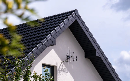 Wiatrownica modułowa Venecja prawa Budmat D-MATT PLUS 9005 czarny